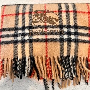 Vintage Burberrys scarf wrap